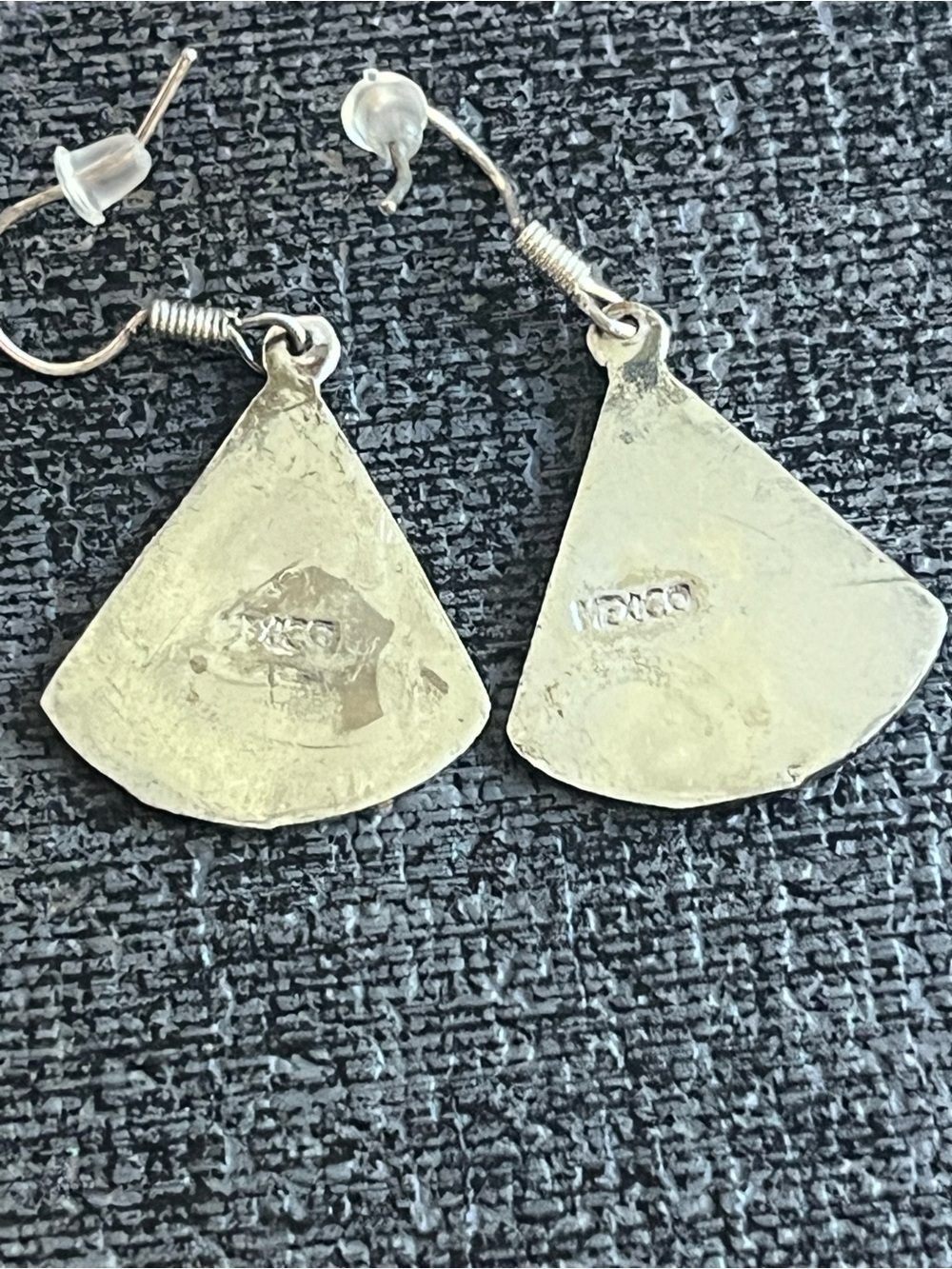 Four pairs of sterling tone inlay earrings - Picture 4 of 5